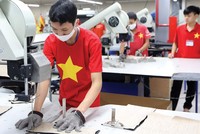 Chi phí vốn cao làm giảm tính cạnh tranh của hàng hóa Việt Nam.