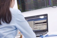 Nhà đầu tư khát thông tin nguồn 