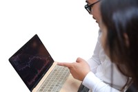 Thông tin là căn cứ quan trọng cho quyết định của nhà đầu tư.