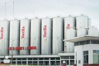 Áp lực cạnh tranh đang khá lớn với Bia Việt Hà.