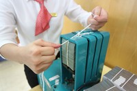 Nhiều ẩn số kinh tế khiến các ngân hàng và doanh nghiệp phải chặt chẽ hơn trong quản lý dòng tiền.