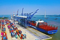 Xuất nhập khẩu 7 tháng 2023 sụt giảm hơn 60 tỷ USD so với cùng kỳ.