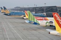 Máy bay của các hãng hàng không tại sân bay Nội Bài. (Ảnh: PV/Vietnam+)