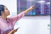 Thị giá đa số cổ phiếu đã tăng mạnh nên việc "chọn mặt gửi tiền" khó khăn hơn nhiều.