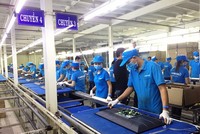 Việc tạm dừng việc ban hành Thông tư quy định về hàng hóa sản xuất tại Việt Nam nhằm giảm chi phí cho doanh nghiệp.