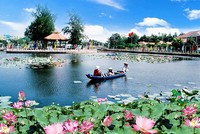 Khu du lịch Hồ Sen - TP. Vị Thanh, Hậu Giang.