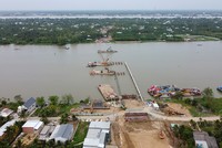 Công trường xây dựng cầu Rạch Miễu 2.