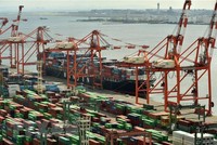 Cảng container Tokyo, Nhật Bản. (Ảnh: AFP/TTXVN)