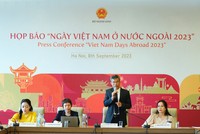 Ông Hoàng Hữu Anh - Phó Vụ trưởng Vụ Ngoại giao Văn hóa - UNESCO (Bộ Ngoại giao) phát biểu khai mạc họp báo “Ngày Việt Nam ở nước ngoài 2023”.
