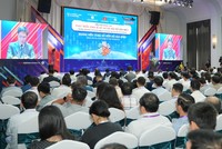 Toàn cảnh Diễn đàn quốc gia về phát triển Kinh tế số và xã hội số lần thứ nhất.