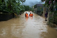 Mưa lũ gây ngập sâu ở huyện Quỳ Châu, tỉnh Nghệ An.