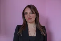 Bà Mary-Catherine Lader.