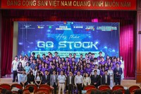 Các diễn giả chụp ảnh kỷ niệm tại hội thảo Go Stock 2026.