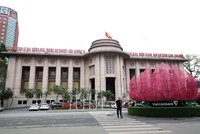 Chứng khoán tăng trưởng, cơ hội thoái và tăng vốn tại ngân hàng