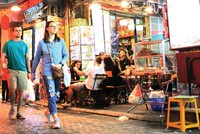 Khu vực lõi phố cổ nên ưu tiên để bảo tồn văn hóa truyền thống. Ảnh: Đức Thanh