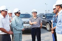 Ông Lê Duy Thành, Phó Chủ tịch UBND tỉnh Vĩnh Phúc (đứng giữa) chia sẻ về cơ hội đầu tư vào tỉnh Vĩnh Phúc.