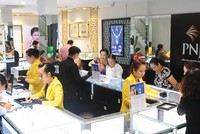 Cản trở không ngăn bước PNJ