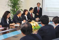 Ngẫm triết lý bó đũa trên hải trình vươn xa