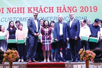 Hội nghị khách hàng Pymepharco với sự tham dự của ông Peter Goldschmidt, Tổng giám đốc Tập đoàn Stada (Đức) và ông Huỳnh Tấn Nam - Tổng giám đốc Pymepharco.
