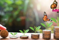 Khách hàng ngày nay rất dễ thay đổi, sẵn sàng rời bỏ nếu ngân hàng không cung cấp đủ sản phẩm mới lạ, tiện ích