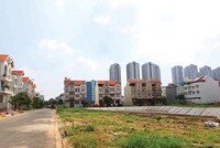 Địa ốc 7 ngày: Nhiều cảnh báo cho cơn sốt đất tại TP.HCM