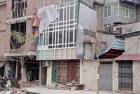 Kiến trúc dị dạng trên “con đường đắt nhất hành tinh”