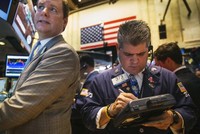 Phố Wall trái chiều sau phát biểu của Chủ tịch FED - Ảnh: Reuters