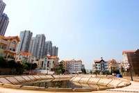 Mua nhà là việc lớn trong đời nên người mua rất thận trọng - Ảnh: Lê Toàn