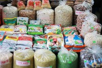 Nguyên liệu làm bánh Trung thu có thể dễ dàng tìm thấy ở các chợ lớn của Hà Nội và TP. HCM (Ảnh Internet)