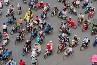 Từ 1/8/2016, lái xe nghe điện thoại sẽ bị phạt gấp đôi