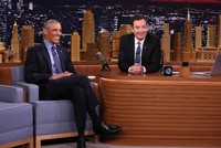 Tổng thống Mỹ đùa về chiếc smartphone ông nhận được năm 2016. Ảnh: Fortune.