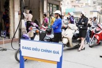 Giá xăng giảm tiếp 200 đồng/lít từ 15h hôm nay