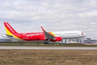 Vietjet “bay” cùng ngôi sao DJ Martin Garrix trong đêm nhạc EDM hoành tráng nhất Việt Nam