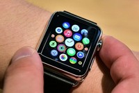 Chính phủ Anh và Australia không cho phép nhân viên mang Apple Watch khi họp.