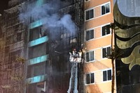 Vụ cháy quán karaoke trên phố Trần Thái Tông khiến 13 người thiệt mạng do không tuân thủ đầy đủ các quy chuẩn phòng, cháy chữa cháy. Ảnh: Gia Huy