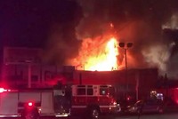 Vụ cháy xảy ra khi nhiều người đang tham dự buổi tiệc khiêu vũ. Ảnh: USA Today