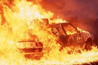 Hội con nhà giàu London đốt xe sang hơn 100.000 USD để tiêu khiển