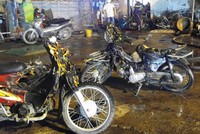  Hơn 40 xe bị thiêu rụi trong vụ cháy cây xăng ở Sài Gòn