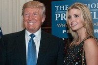 Donald Trump và con gái Ivanka Trump. Ảnh:Albert H. Teich