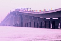 Cầu Tân Vũ - Lạch Huyện chính thức hợp long nhịp thông thuyền dài nhất của cầu.