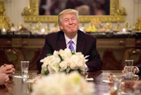 Ông Trump vẫn sử dụng điện thoại Android bất chấp nguy cơ bị rò rỉ thông tin