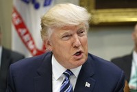 Tổng thống Donald Trump sẽ tiếp tục cuộc chiến quanh sắc lệnh cấm nhập cảnh. Ảnh: AP