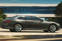 Với sedan hạng sang thế hệ mới, Lexus kỳ vọng sẽ trở thành mẫu xe đắt khách.