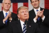 Những khoảnh khắc chia rẽ tại quốc hội Mỹ khi Trump phát biểu lần đầu