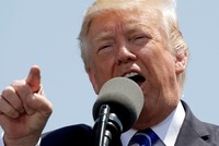 Ông Trump: 'Không chính trị gia nào bị đối xử bất công hơn tôi'