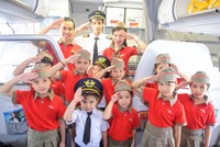 Phi công, tiếp viên “nhí” tưng bừng vui 1/6 cùng Vietjet