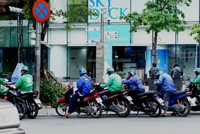 Uber và Grab đều không công bố lượng tài xế hai bánh hiện có vì bí mật kinh doanh. Ảnh:Viễn Thông