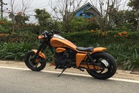 Toàn bộ máy móc và thiết bị của xe được loại bỏ hết. Chỉ giữ lại khung sườn của Honda 67.