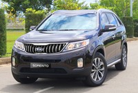 Sorento giảm giá xuống dưới 800 triệu.