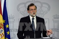Thủ tướng Tây Ban Nha Mariano Rajoy phát biểu với báo giới tại Madrid. (Nguồn: AFP/TTXVN)